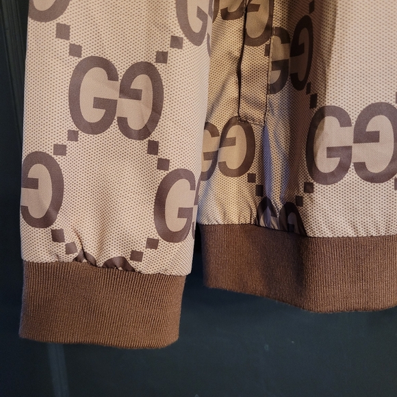 BNWT Logo Jacket - Medium - Picture 4 of 4